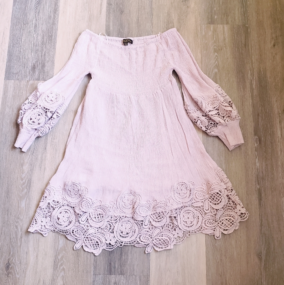 Cute Petalroz Dress